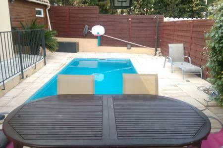 Tres Confortable Studio Maison Au Pied Dufaron Villa ตูลง ภายนอก รูปภาพ